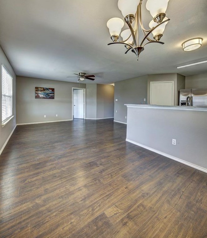 971 Goldenrod St, Uhland, TX 78640