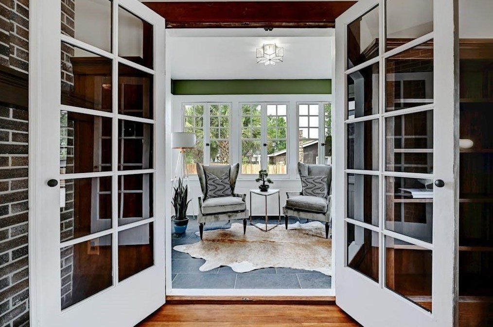 1201 Travis Heights Blvd, Austin TX  78704-2526 exterior