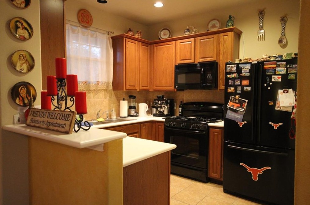 11412 Sprinkle Cutoff Rd, Austin TX  78754-5410 exterior