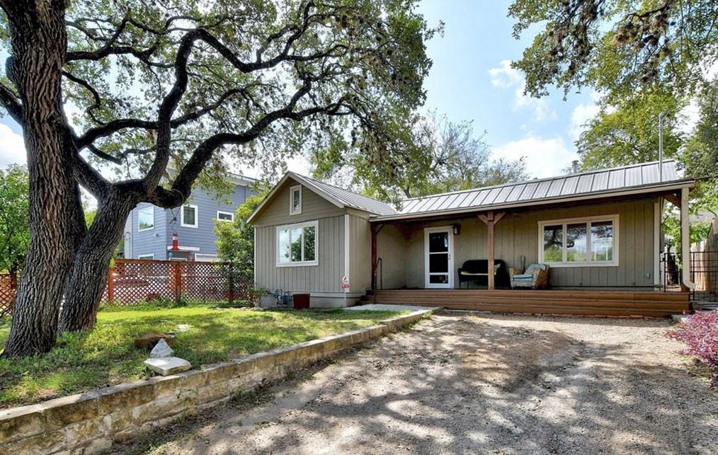 913 Johanna St, Austin, TX 78704-4131