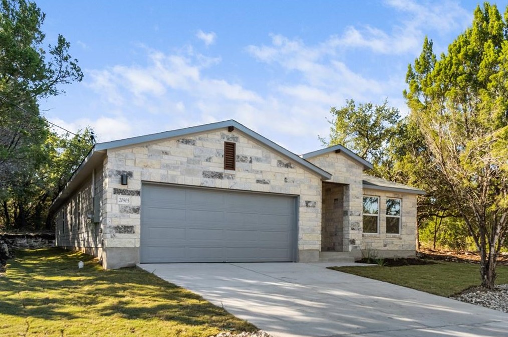 20905 Dodge Trl, Leander, TX 78645-4450