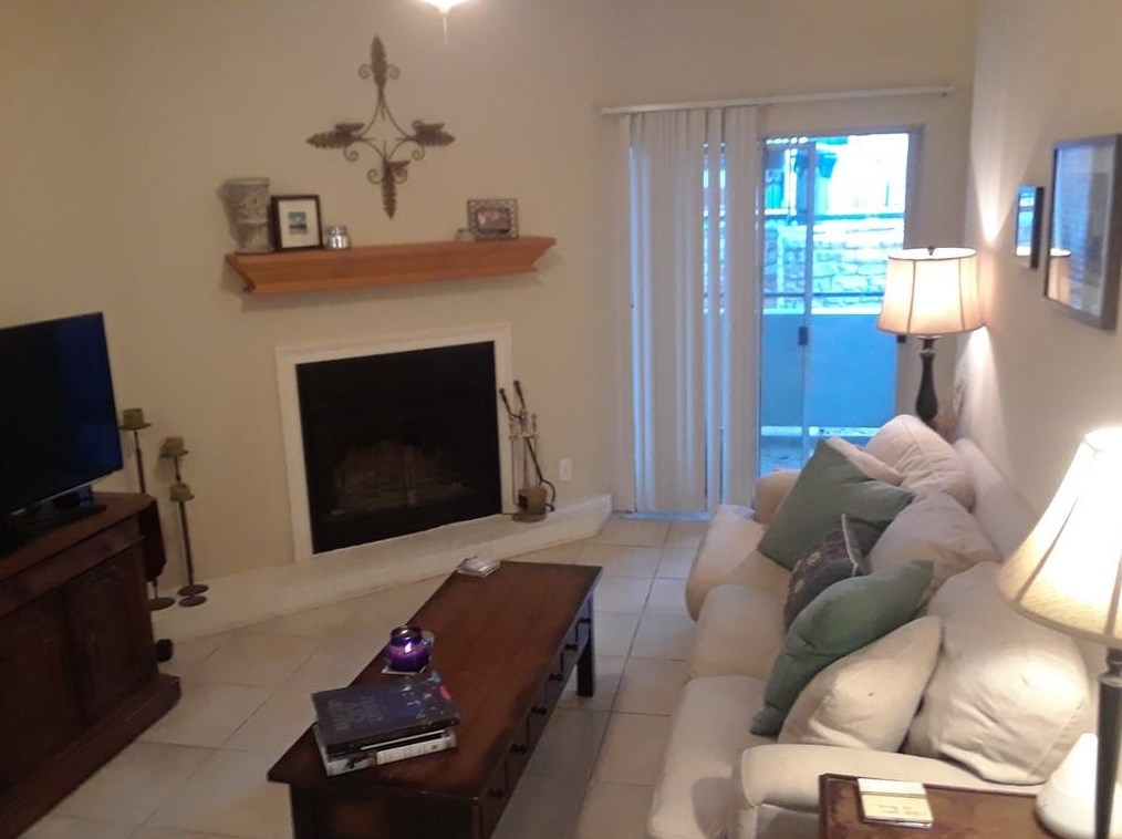 700 S 1st St Apt 109, Austin, TX 78704