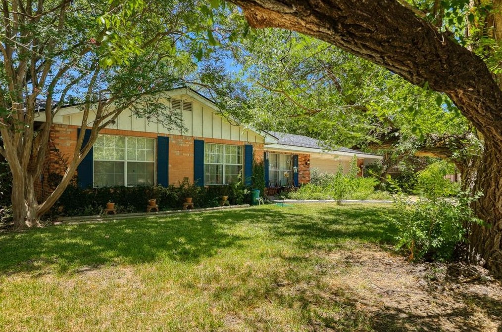 3301 Loyola Ln, Austin, TX 78723-2836