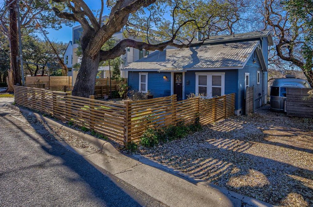 1110 S 5th St, Austin, TX 78702