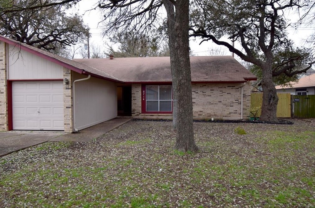 8714 Pineridge Dr, Austin, TX 78729-5401