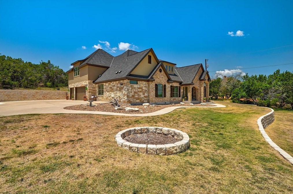 119 Canyonwood Dr, Mount Sharp TX  78620-3916 exterior