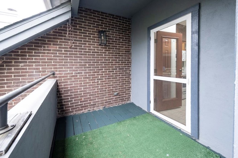 700 S 1st St Apt 304, Austin, TX 78704