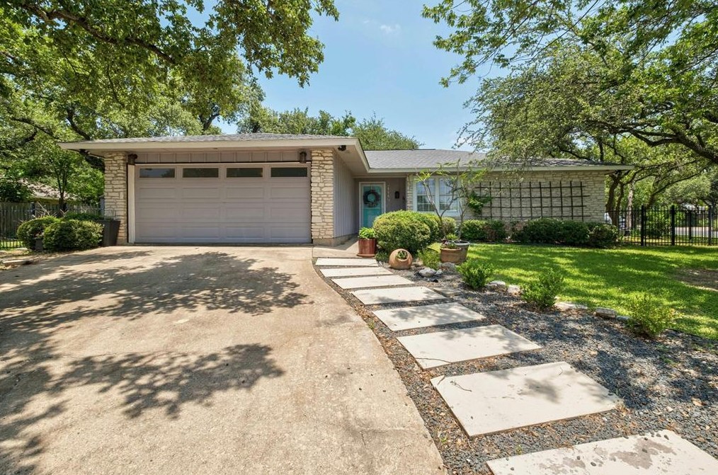 11119 Henge Dr, Austin, TX 78759-4572