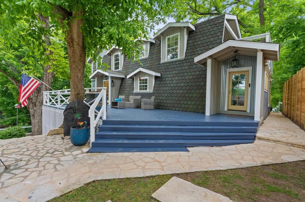 2909 Edgewater Dr, Austin, TX 78733-1016