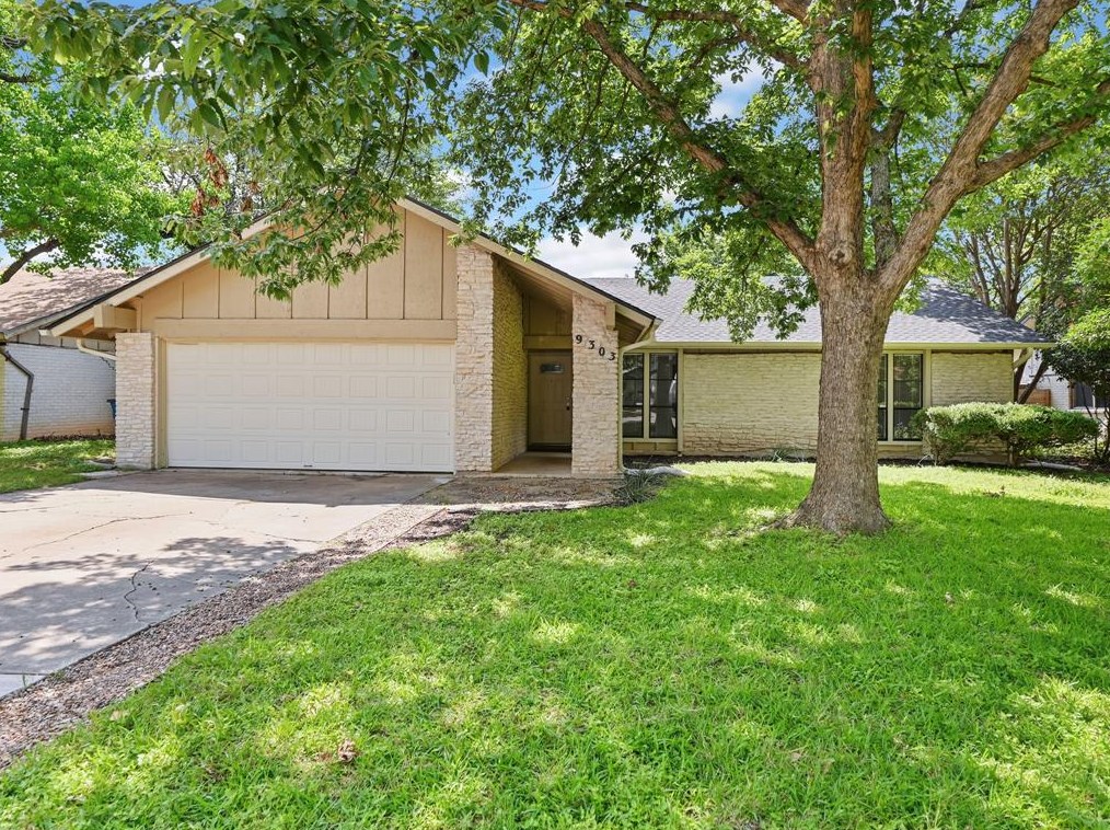 9303 Hunters Trce E, Austin, TX 78758