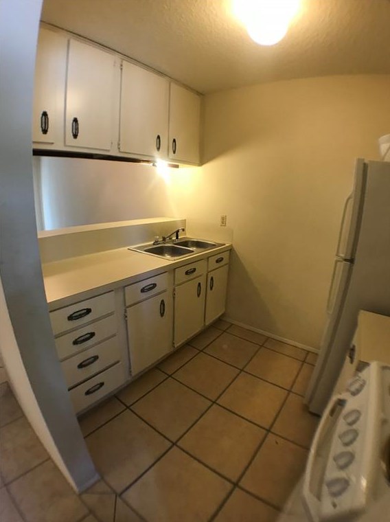 630 Maiden Ln #b, Austin, TX 78705