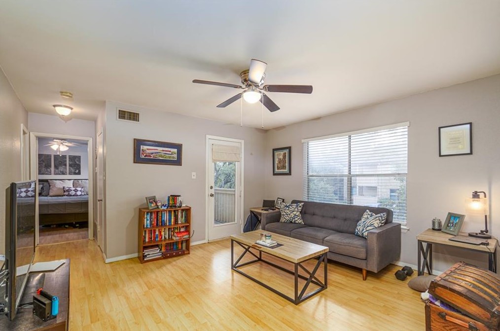 8210 Bent Tree Rd Apt 255, Austin, TX 78759
