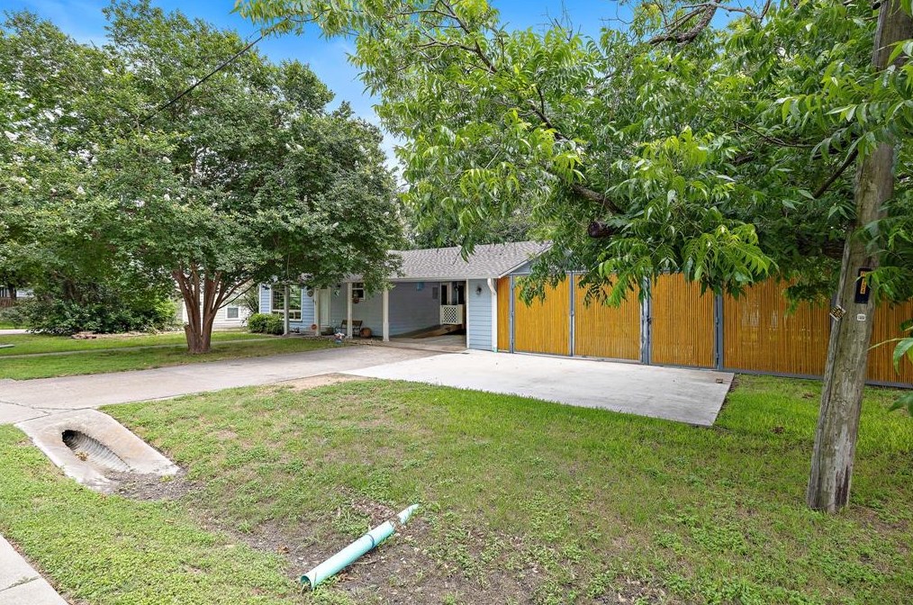 109 Live Oak St, Monadale, TX