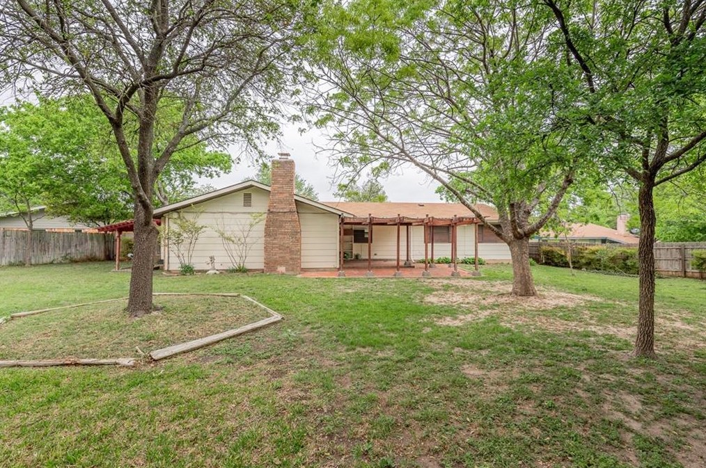 9001 Lodge Ct, Austin, TX 78758-6527