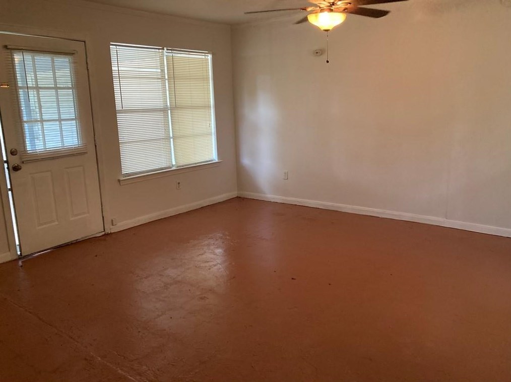 323 Fm 20, Calvin, TX 78602-3760