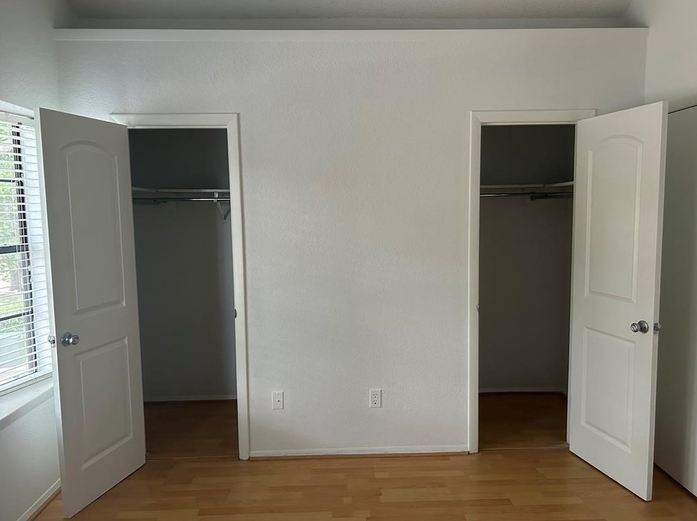 11901 Swearingen Dr, Austin TX  78758-2258 exterior