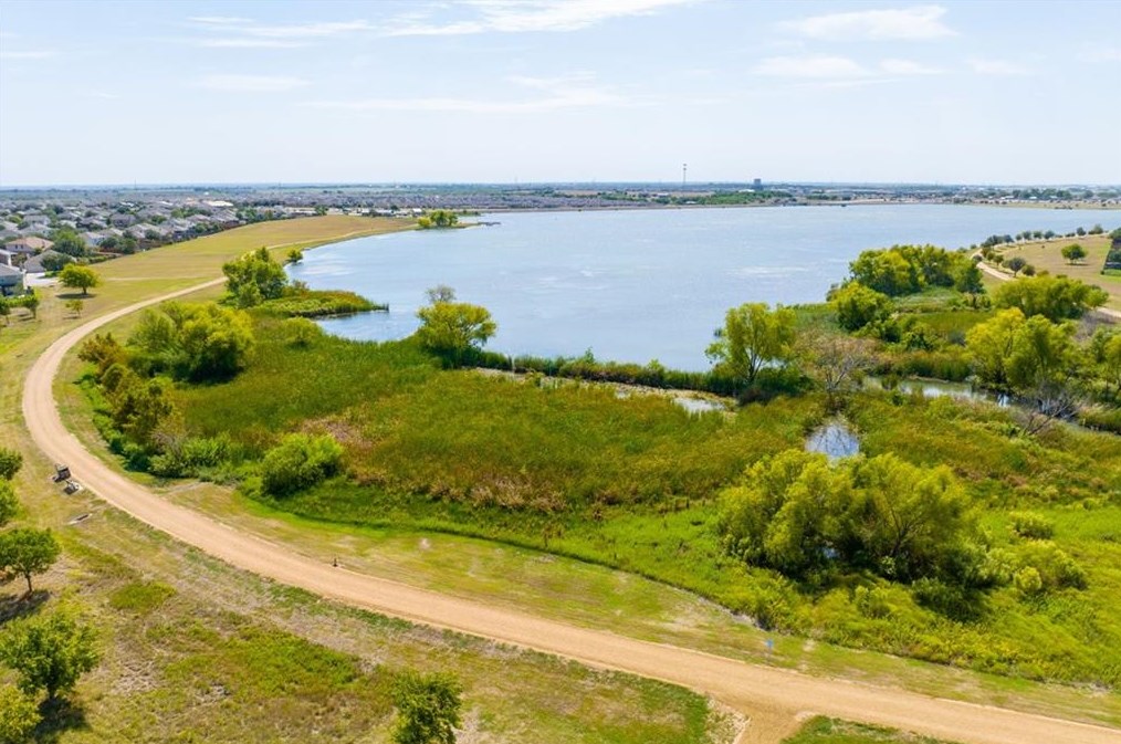 4001 Lake Edge Way, Pflugerville, TX 78660-5559