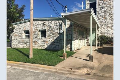 920 E Dean Keeton St #B - Photo 1