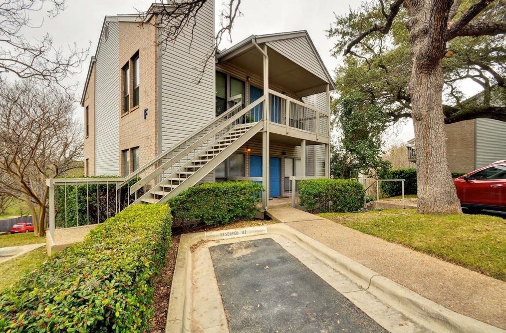 802 S 1st St #111, Austin, TX 78704