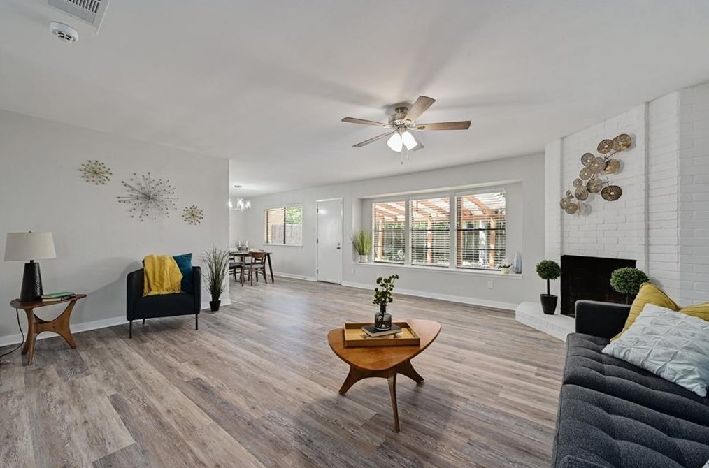 3809 Leafield Dr, Austin TX  78749-3216 exterior