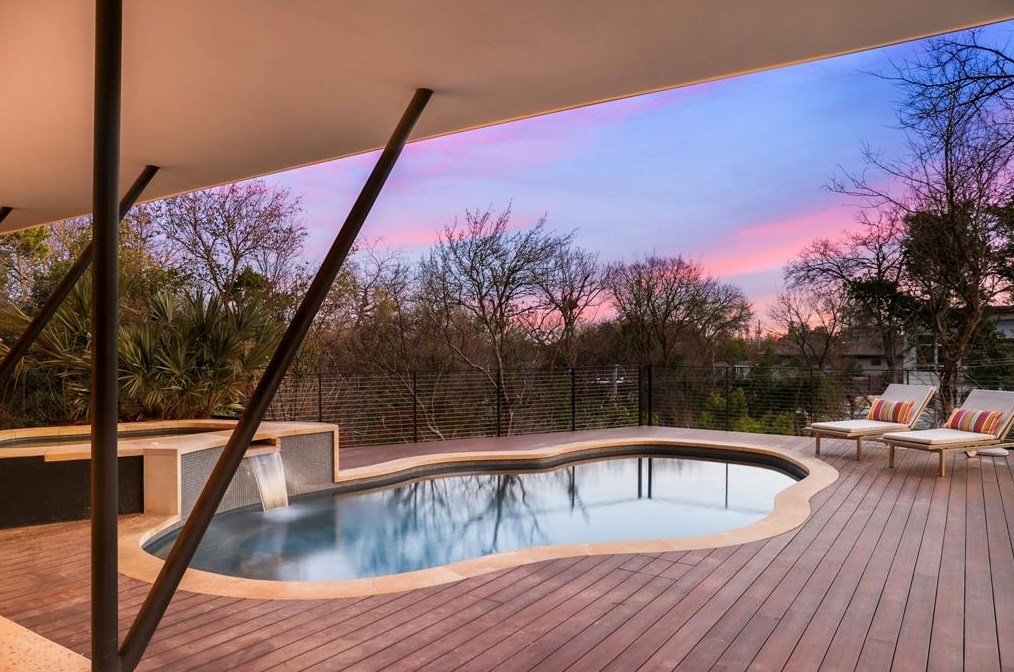4607 Laurel Cyn Dr, Austin TX  78731-5206 exterior