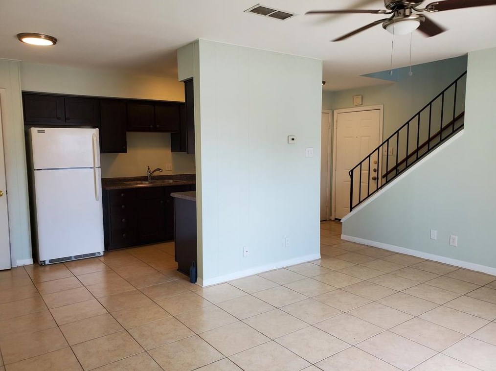 2208 Mission Hill Cir, Austin, TX 78741-7167