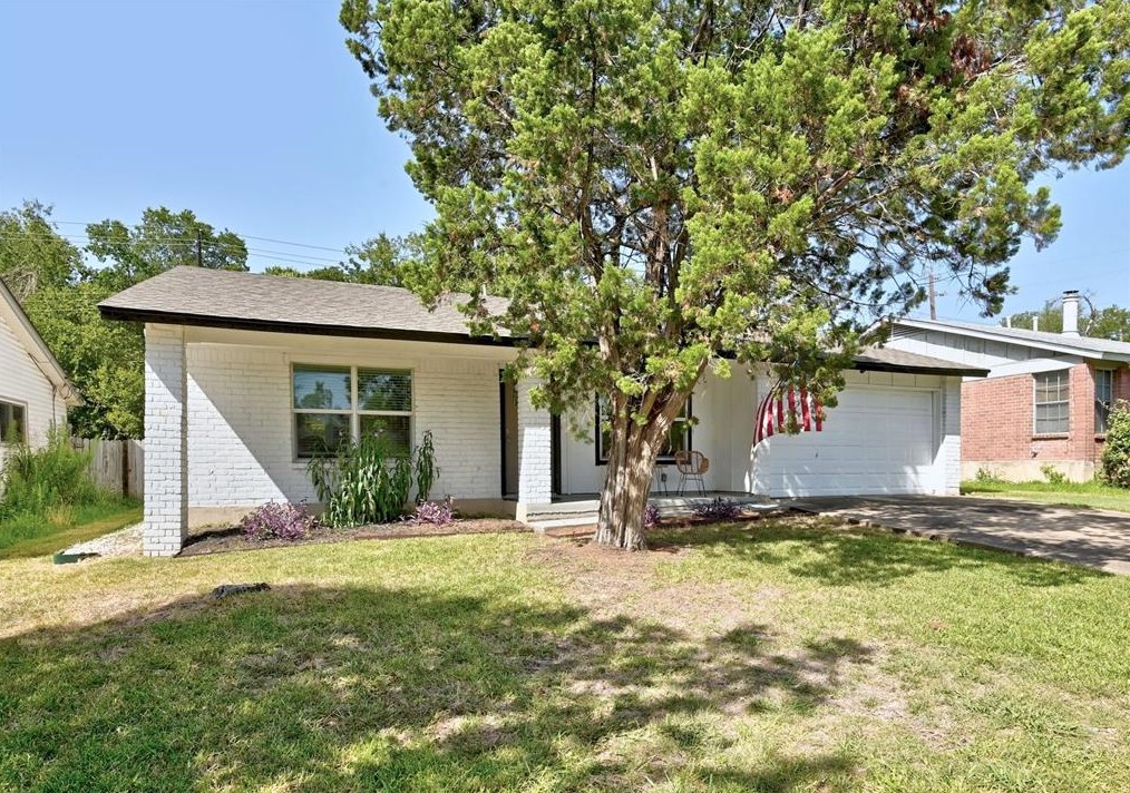 3307 Oak Aly, Austin TX  78745-7402 exterior