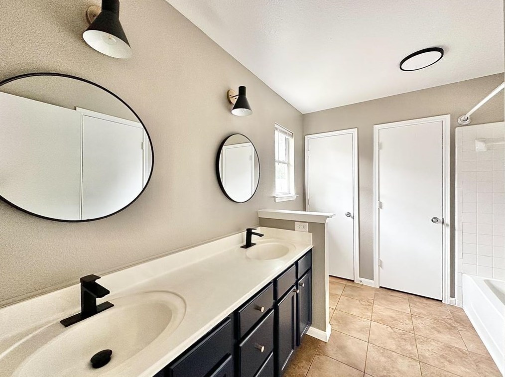 14515 Amy Francis St, Austin TX  78725-4745 exterior