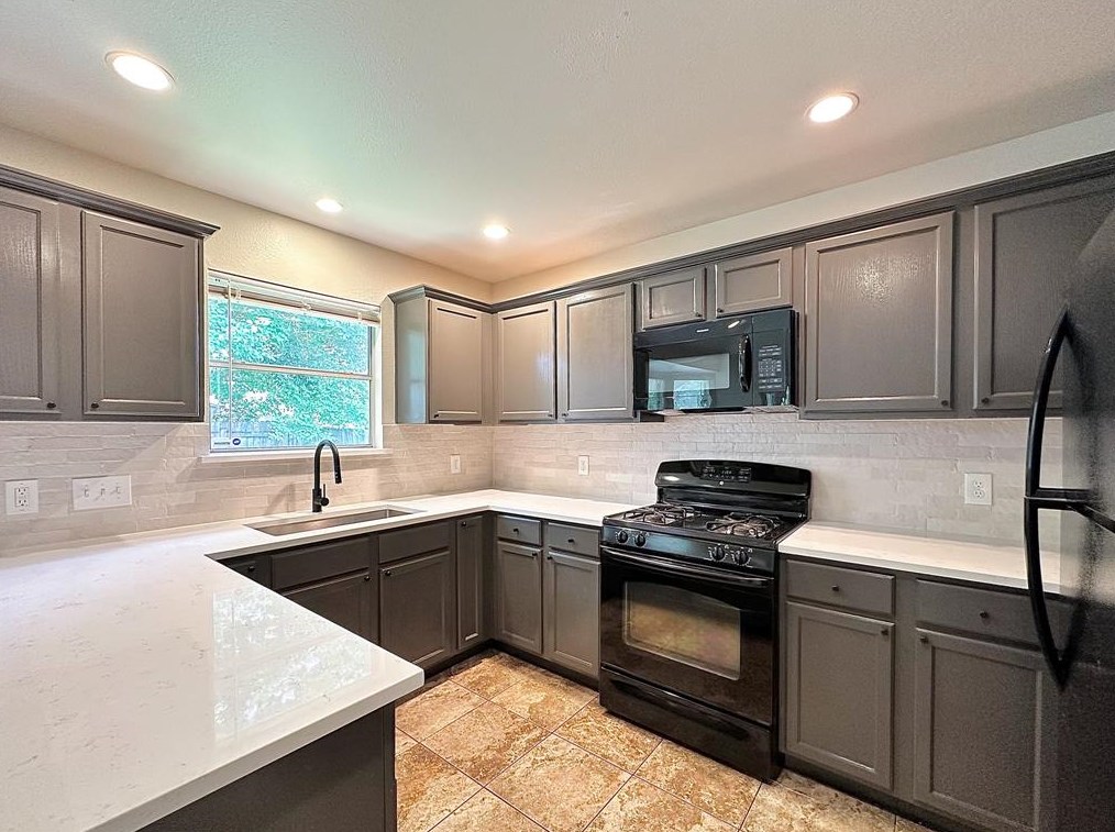 14515 Amy Francis St, Austin TX  78725-4745 exterior