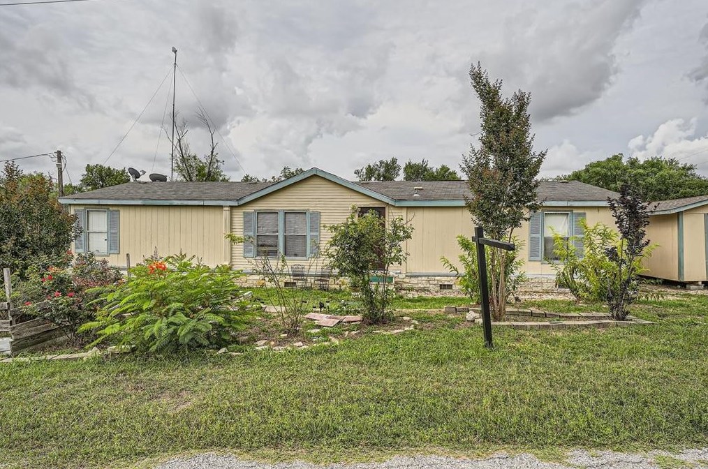 23301 Alicia Dr, Webberville, TX 78621