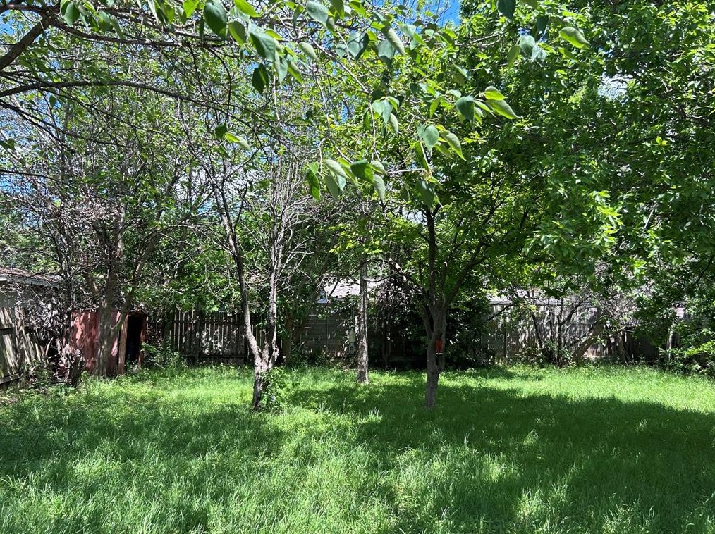 4504 Dovehill Dr, Austin TX  78744-4342 exterior