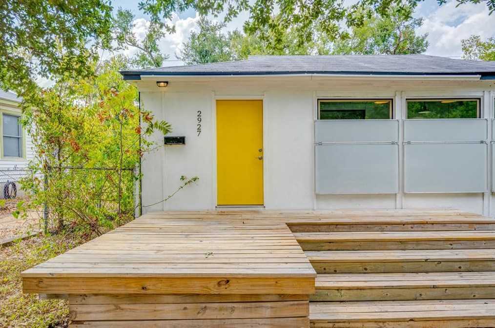 2927 Higgins St, Austin TX  78722-1408 exterior