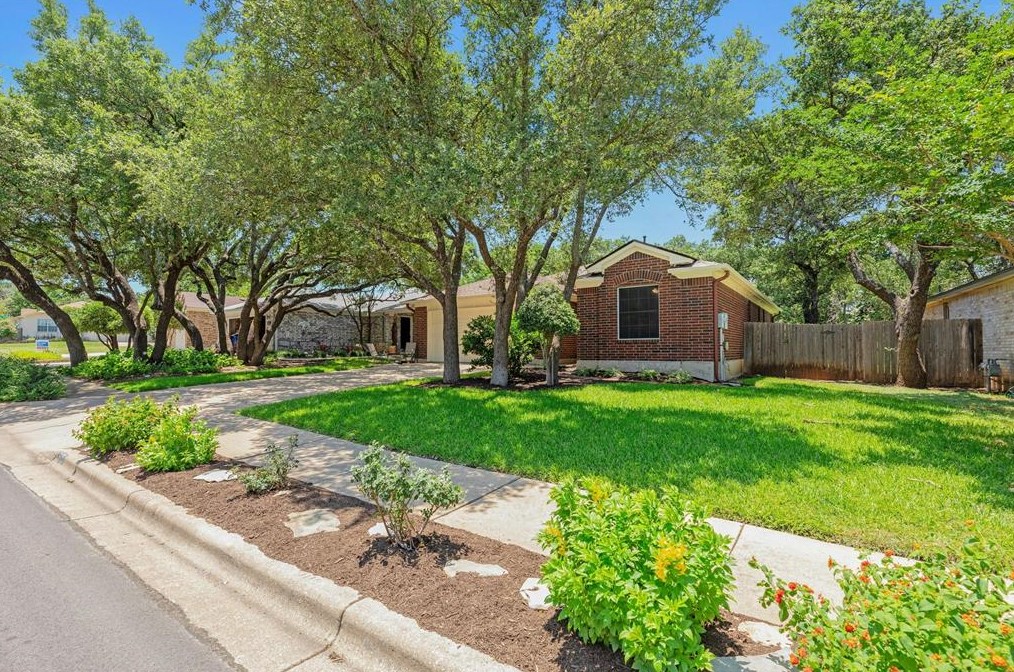 1605 Carriage Hills Trl, Cedar Park, TX 78613-6813