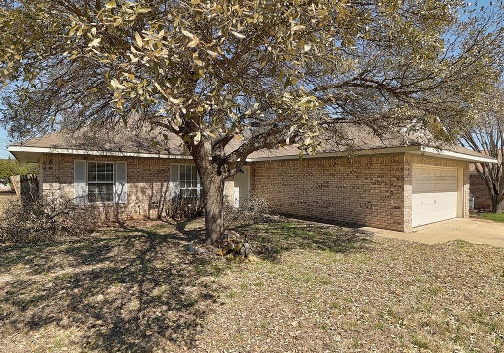 1011 Eagles Way, Leander, TX 78641