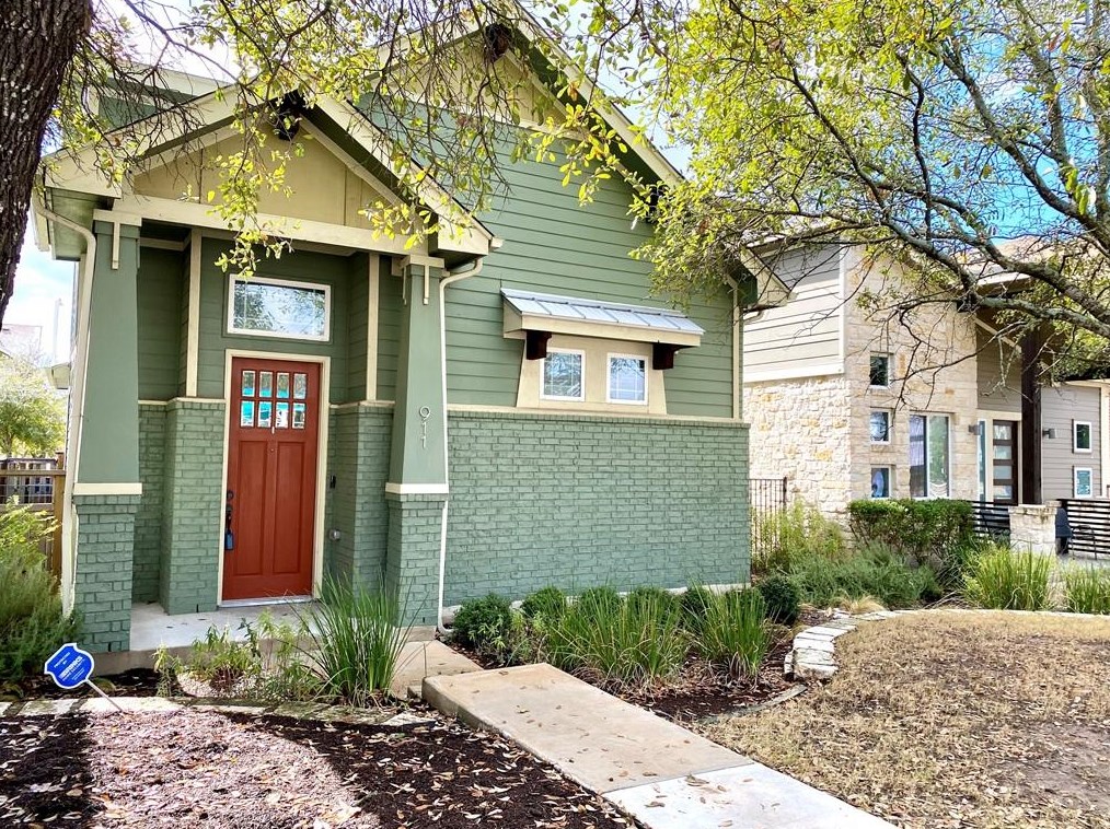 911 Morrow St, Austin, TX 78757-1522