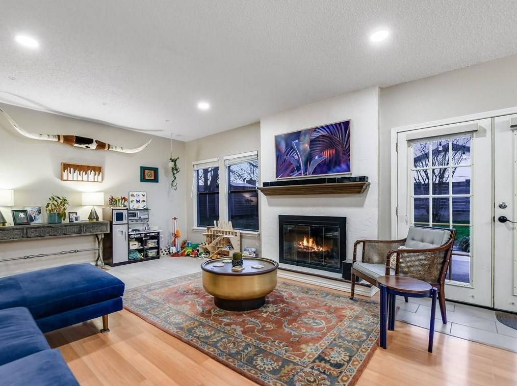7306 Inspiration Dr, Austin TX  78724-3335 exterior