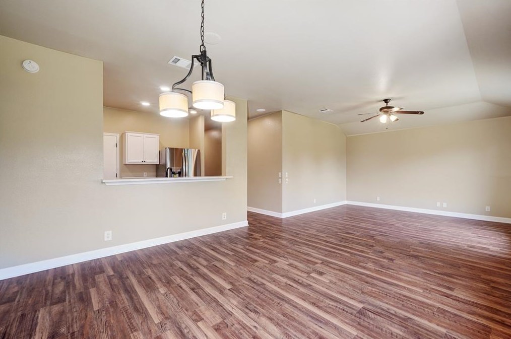 136 Holmstrom St, Monadale, TX 78634