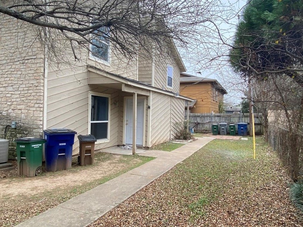 2621 Ektom Dr, Austin, TX 78745-2602