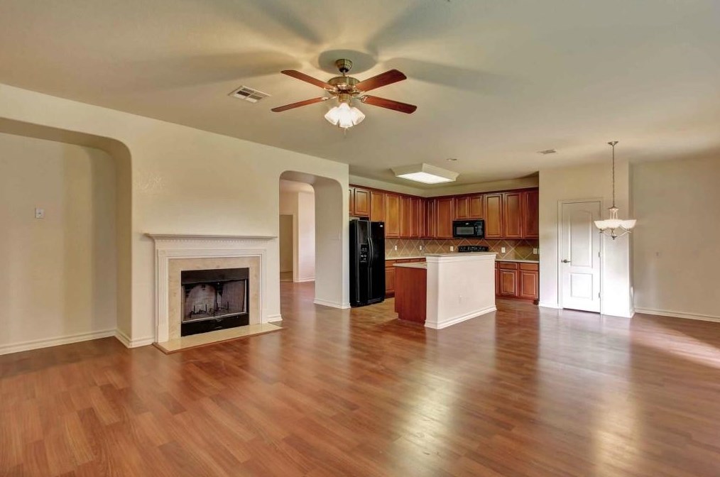 412 Island Oak Dr, Austin, TX 78748