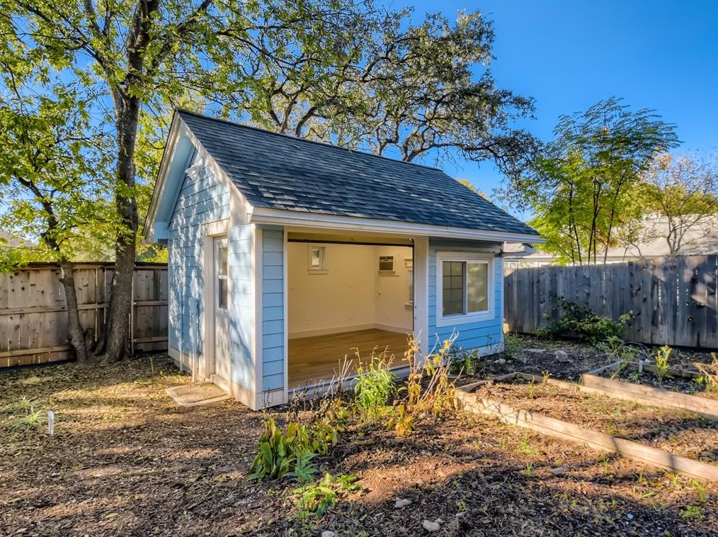 1013 Tensley Trl, Austin TX 78748-6489 exterior