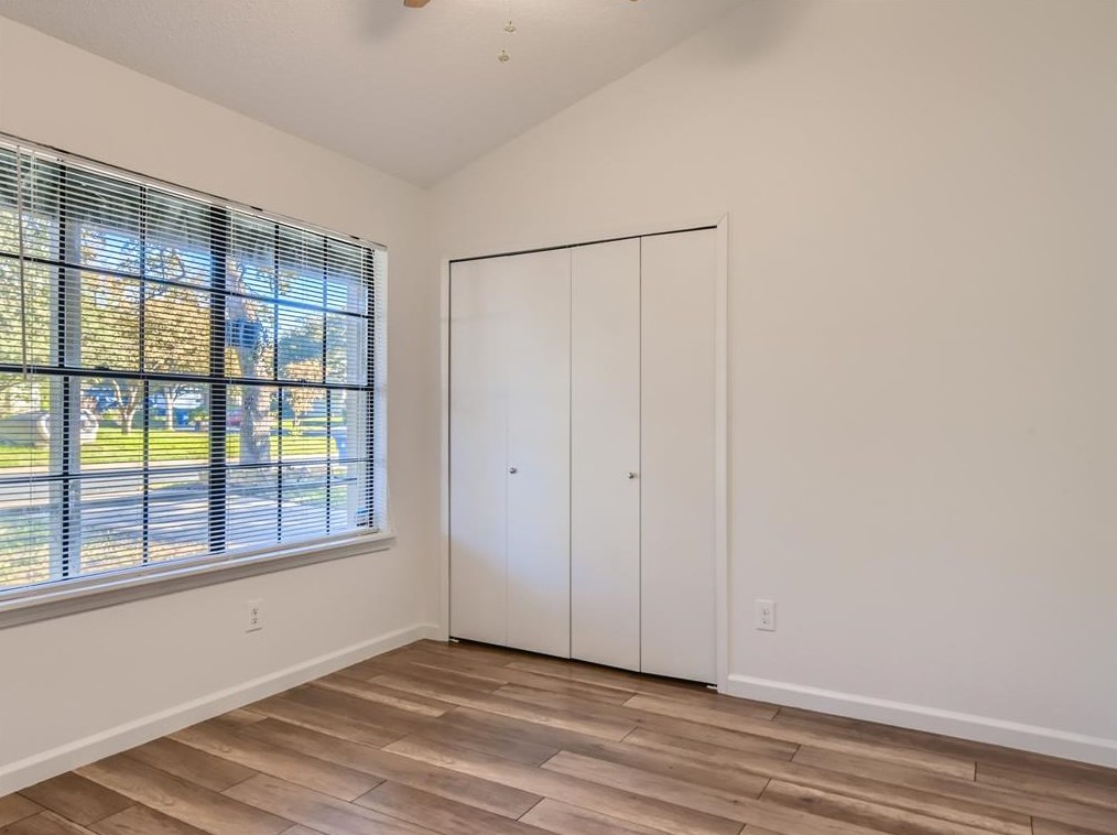 1013 Tensley Trl, Austin TX 78748-6489 exterior