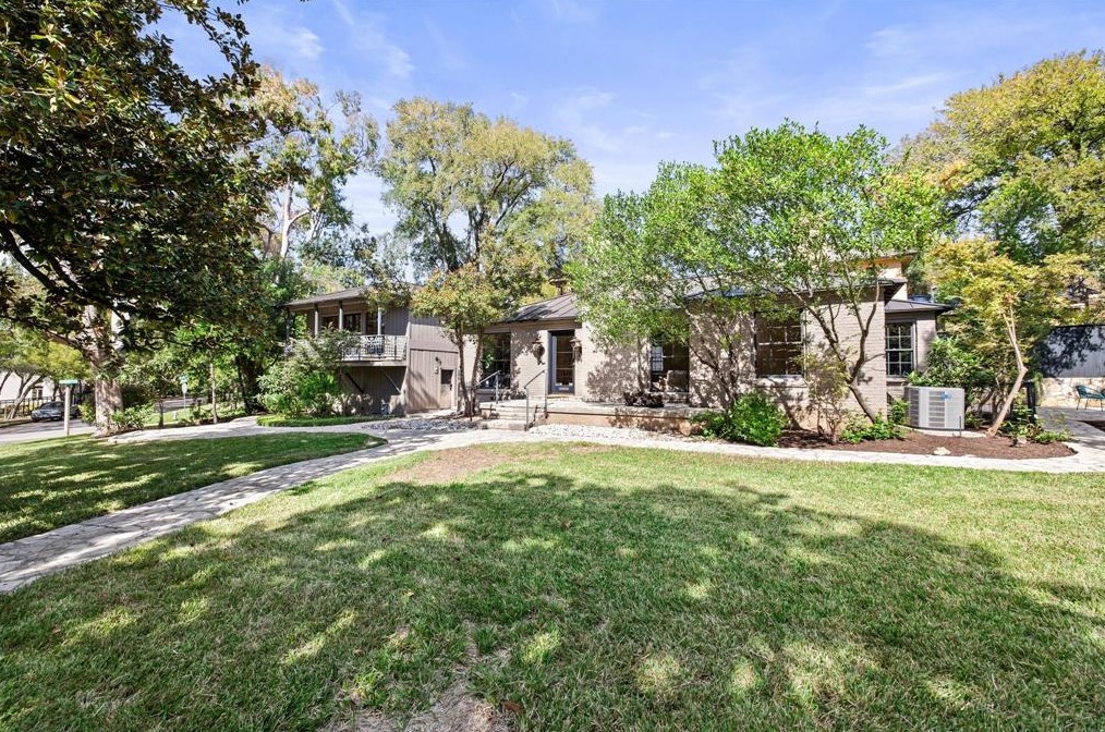 1625 Forest Trl, Austin TX  78703-2906 exterior