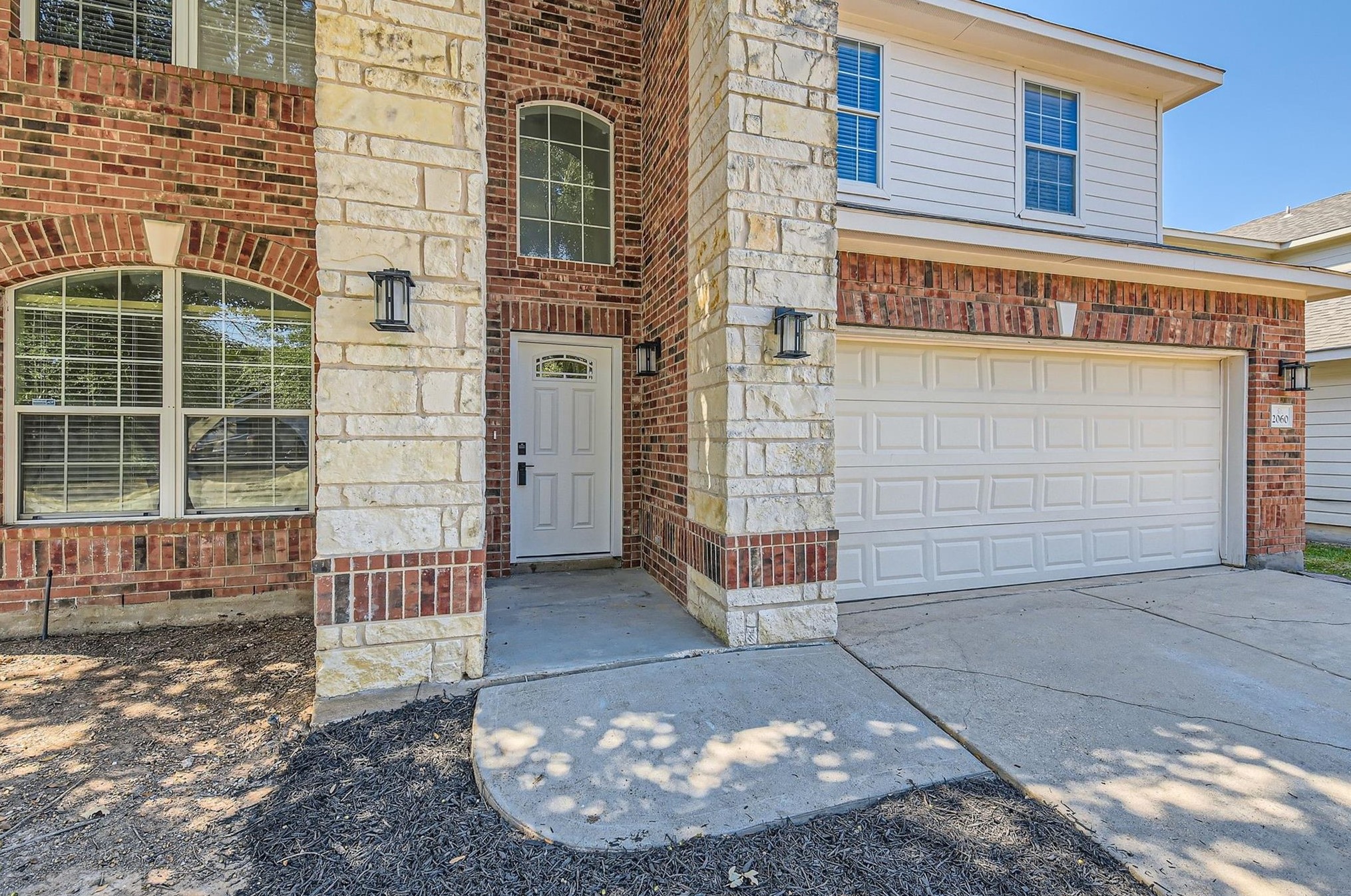 2060 Intrepid Dr, Creedmoor, TX 78610