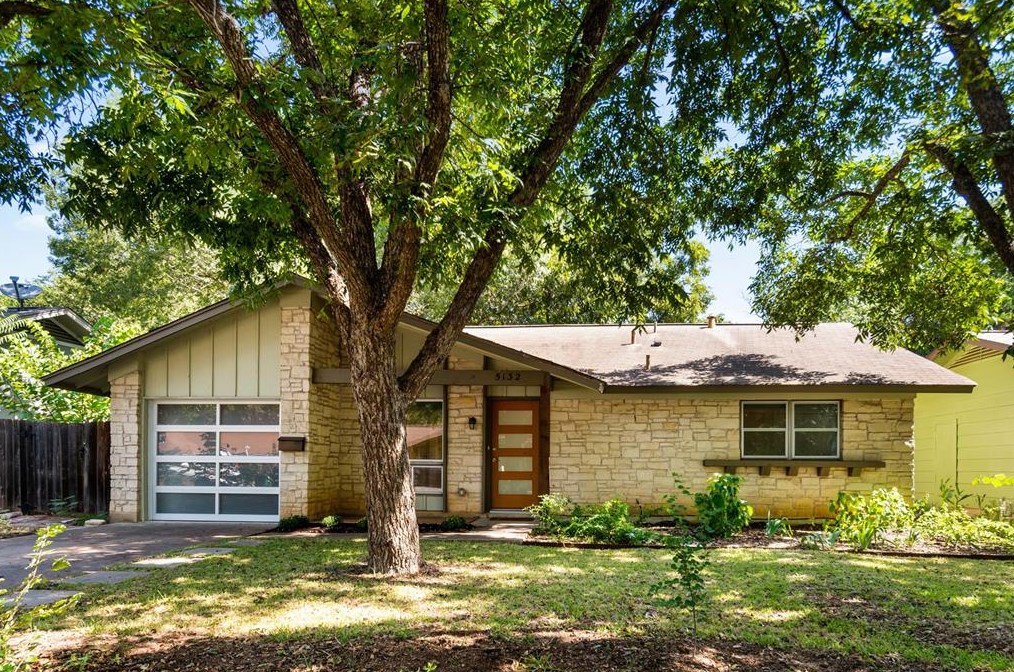 5132 Meadow Creek Dr, Austin TX  78745-3046 exterior