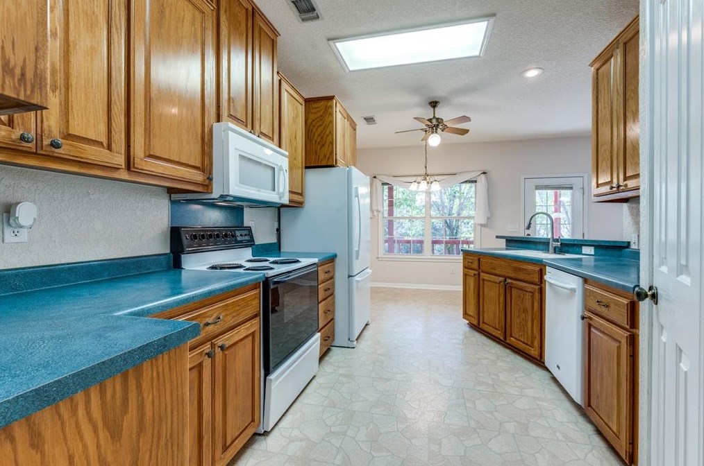 425 Oriole Trl, New Braunfels TX 78133-4119 exterior