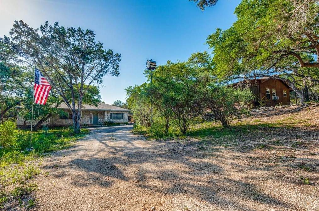 425 Oriole Trl, New Braunfels TX 78133-4119 exterior