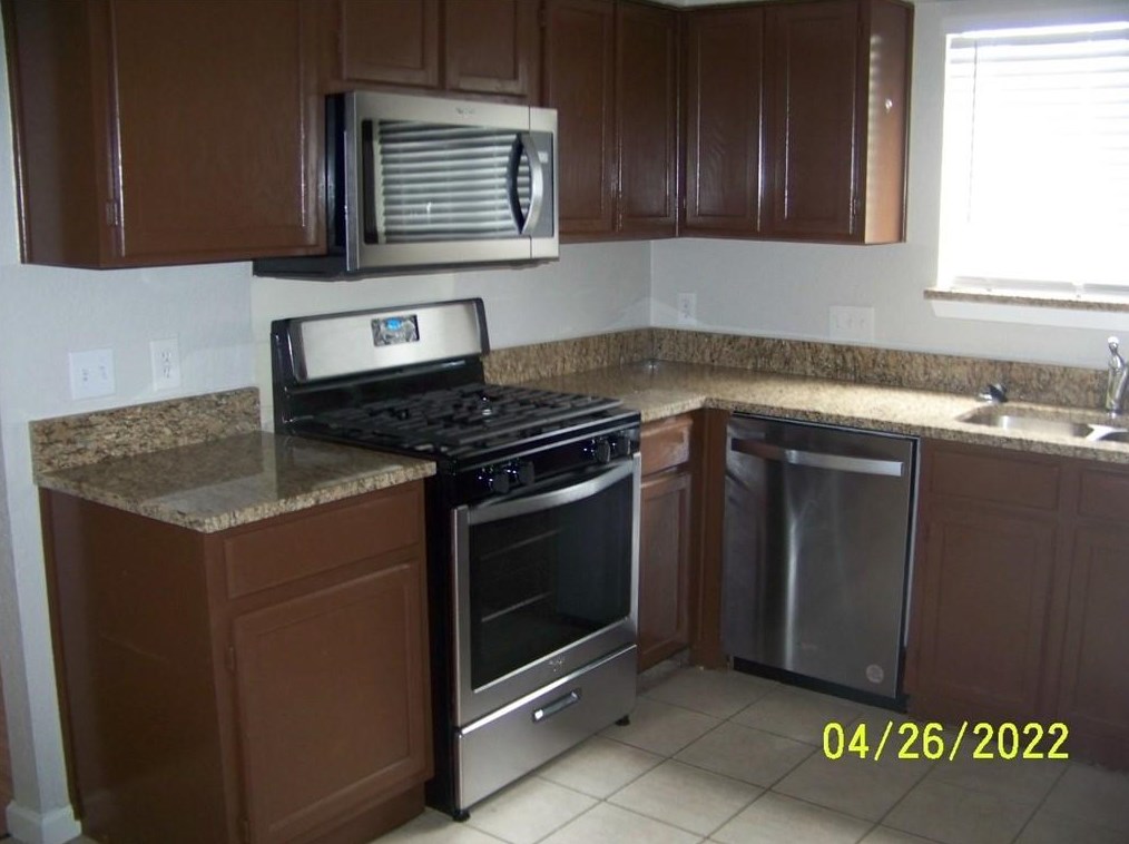 7712 Islander Dr, Austin, TX 78749-3030