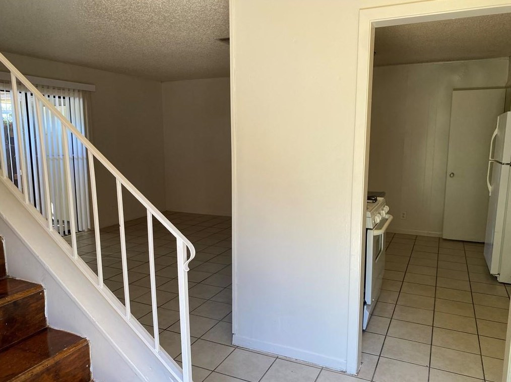 2204 Mission Hill Cir, Austin, TX 78741-7171