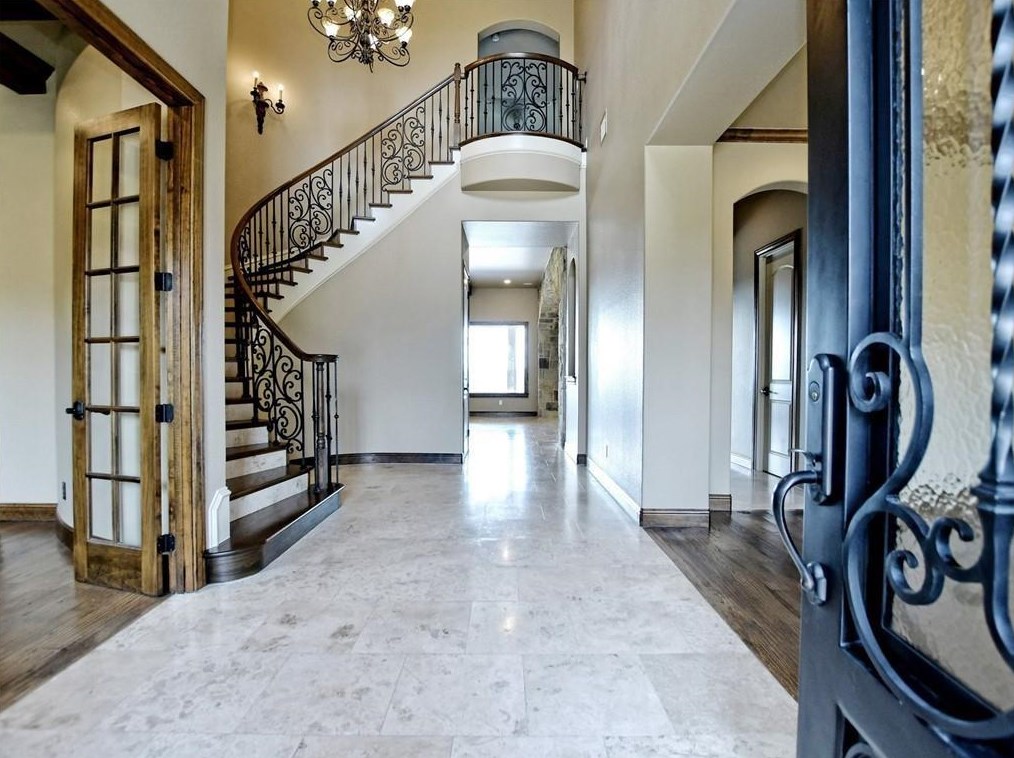 8145 Lake Mountain Ln, Leander, TX 78641