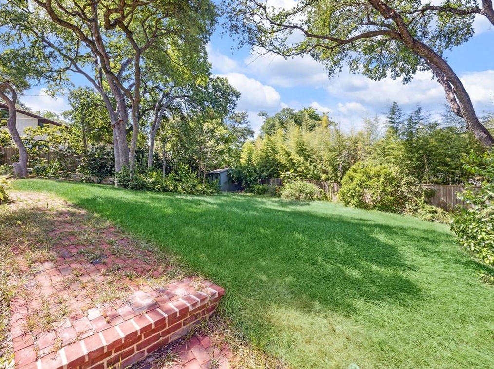 3310 Bowman Ave, Austin TX  78703-2309 exterior